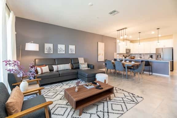Chic & Spacious Condo for the best vacations - Image 1