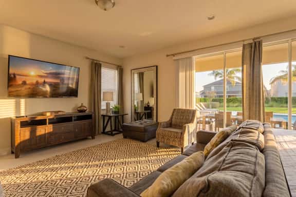 Comfort 6BR Getaway, Private Pool, Great Location - Image 1