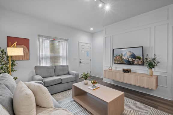 Comfort and Style, 3BR Near Disney, Sleeps 8 - Image 1