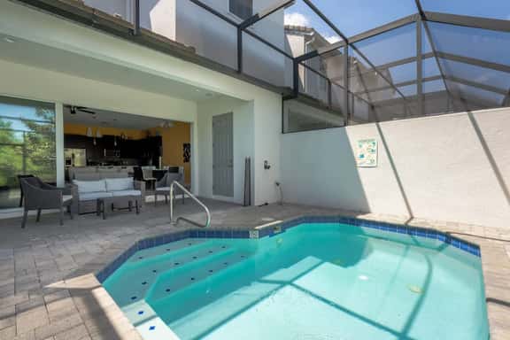 Comfortable Vacation Home up to 10 People - Image 1