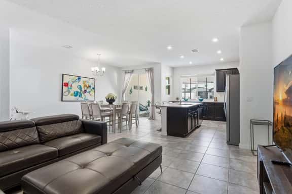 Family Friendly Stay in Prime Location - Image 1