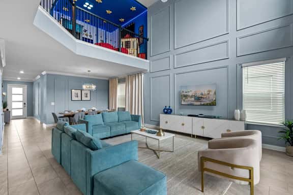 Luxury 5Bed Home with Pool and Game Room - Image 1
