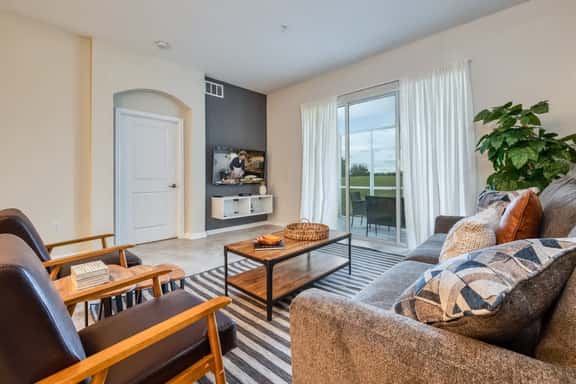 No Stairs 2BR Apartment at Champions Gate - Image 1
