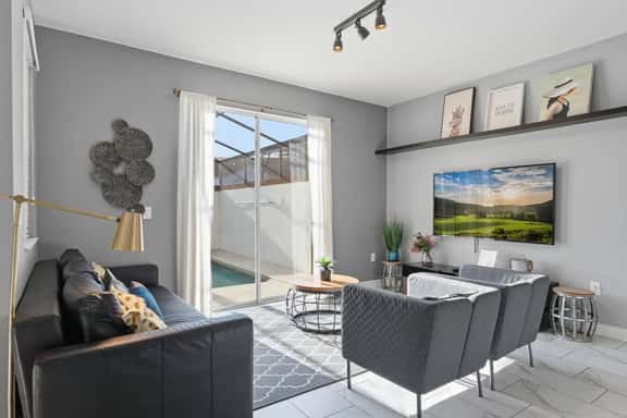 Relaxing 4BR Villa with Pool in Champions Gate - Image 1