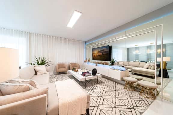 Luxury 9BR Retreat, Pool, Themed Rooms, New Floor - Image 1