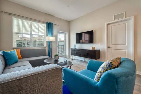 3BR Condo, Amazing Orlando Location, Sleeps 6 - Image 1
