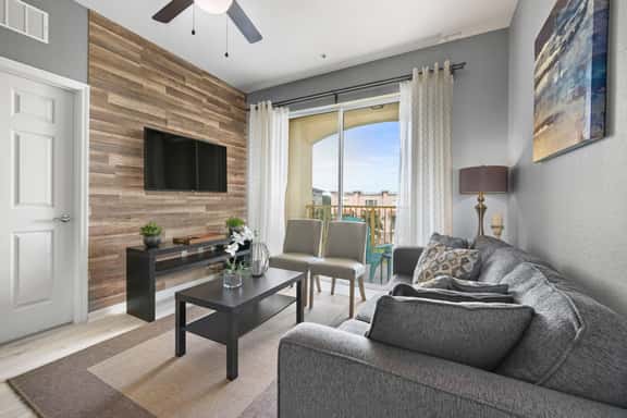 Orlando 3BR Condo, Space, Comfort and Location - Image 1