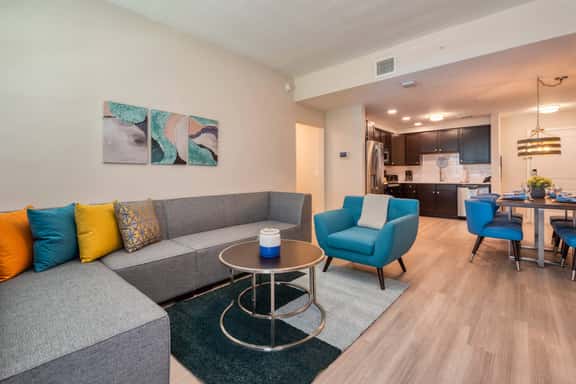 Orlando at Your Doorstep, 3BR condo, Sleeps 8 - Image 1
