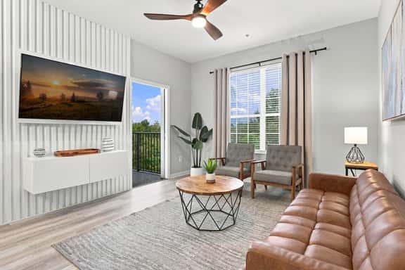 3BR Family Getaway, Prime Orlando Location - Image 1
