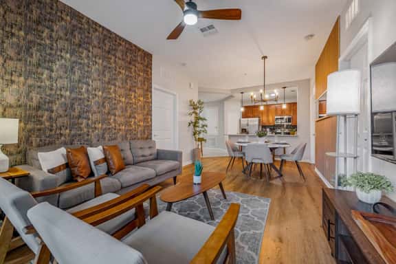 Perfect Orlando Stay, Comfort at Prime Location - Image 1
