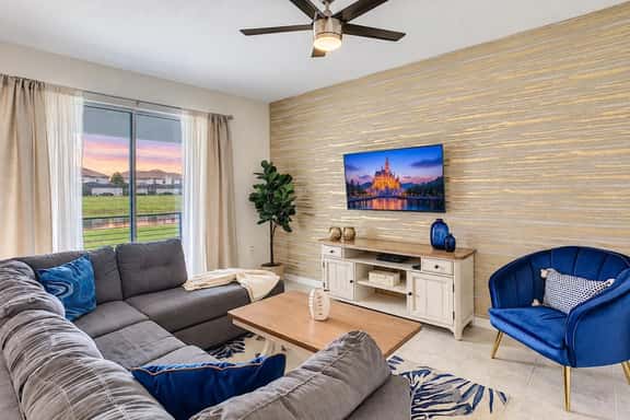 Magical Disney Getaway / Two Clubhouses / Splash P - Image 1