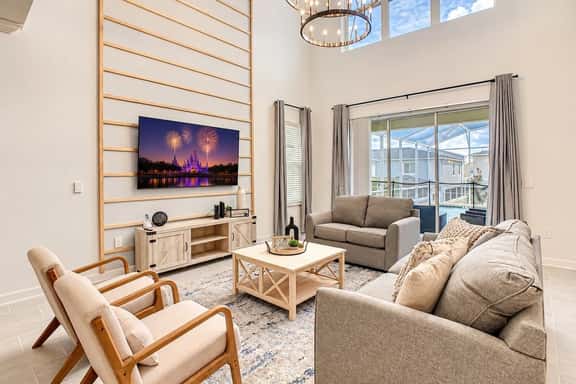 Sunny Escape/ Private Pool, Jacuzzi & Waterpark - Image 1