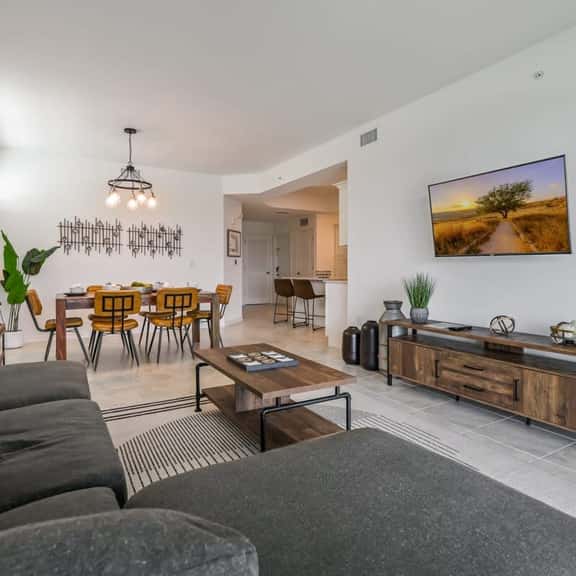 Beautiful Lakeview Retreat Near Disney - Image 1
