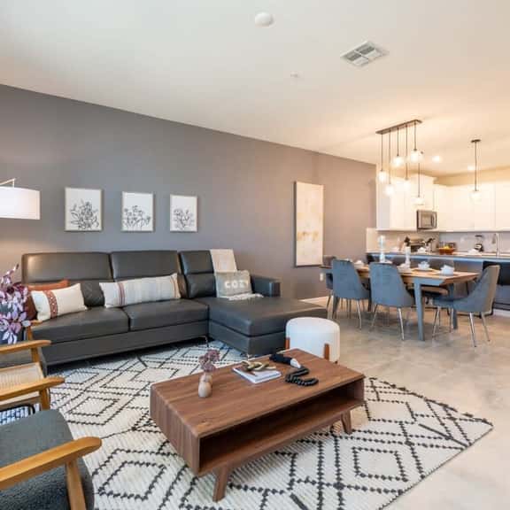Chic & Spacious Condo for the best vacations - Image 1
