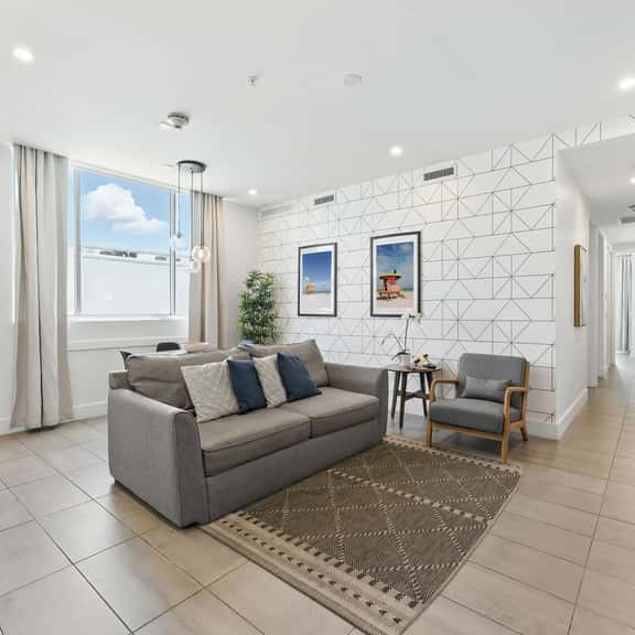 South Beach Stylish 2BR Retreat - Image 1
