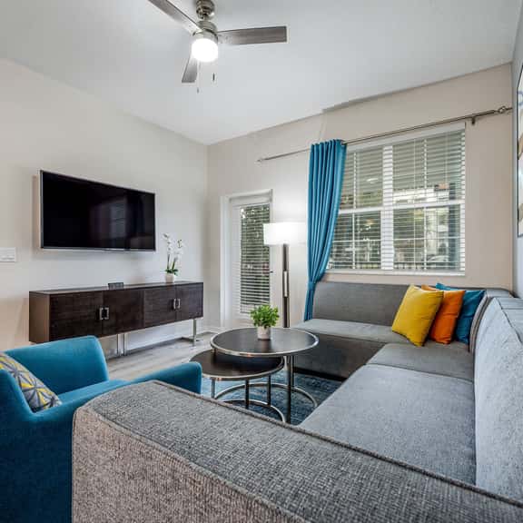 Cozy 2BR condo, Comfort and Prime Location - Image 1