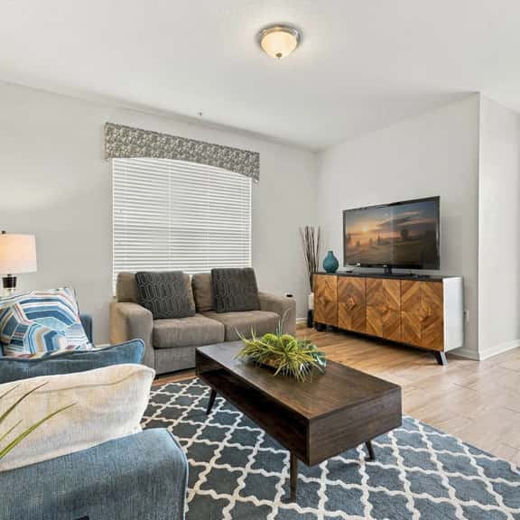 Amazing 4BR at Vista Cay with Gorgeous Lake View - Image 1
