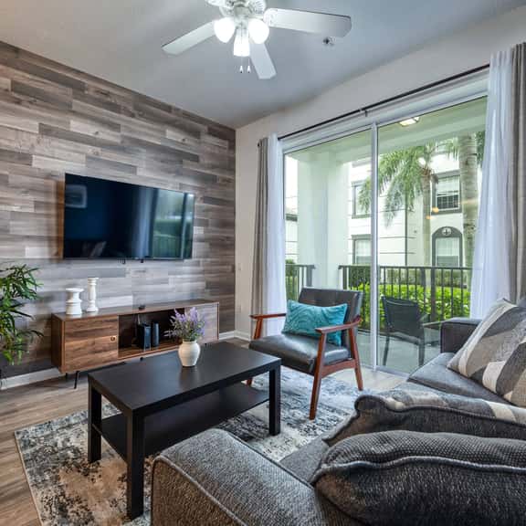 Vista Cay 2BR, Epic Location, Amazing Stay - Image 1