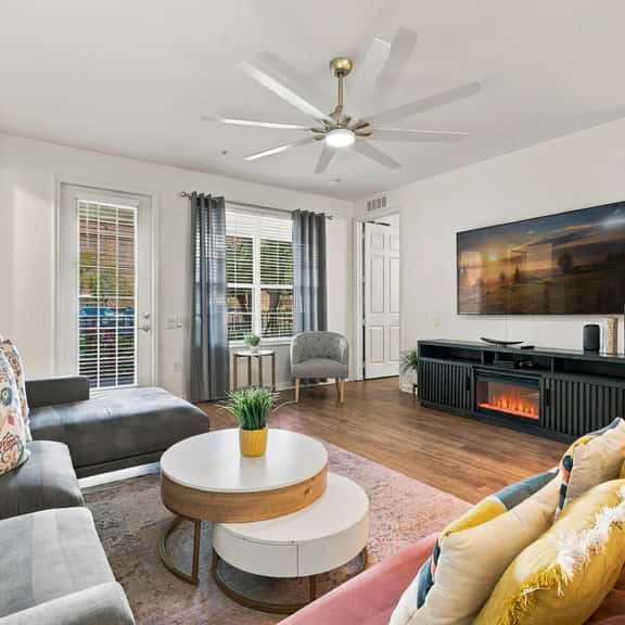 Vista Cay 3BR, Comfort & Prime Location, Sleeps 7 - Image 1