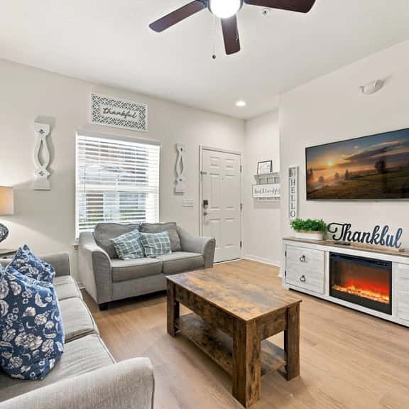 Smart Stay, 3BR at Amazing Orlando Location - Image 1