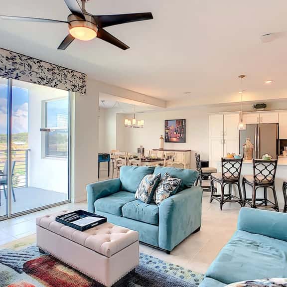 Kissimmee Condo: Pools, parks, family fun, and att - Image 1