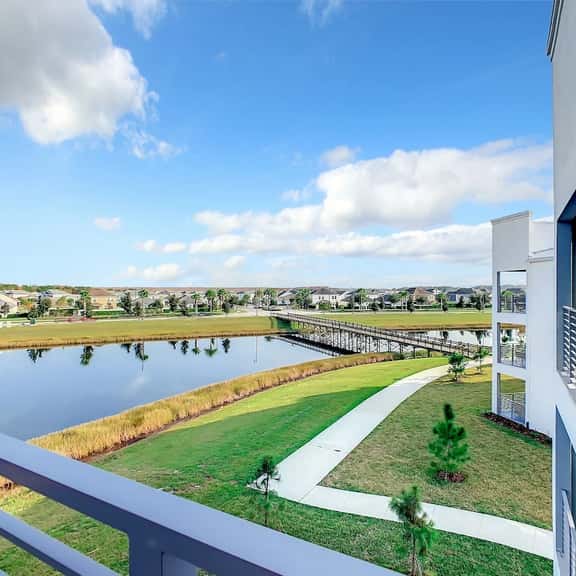 Lakeside condo near water parks. - Image 1