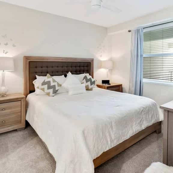 Disney Condo: Waterpark Fun & Family Comfort! - Image 1