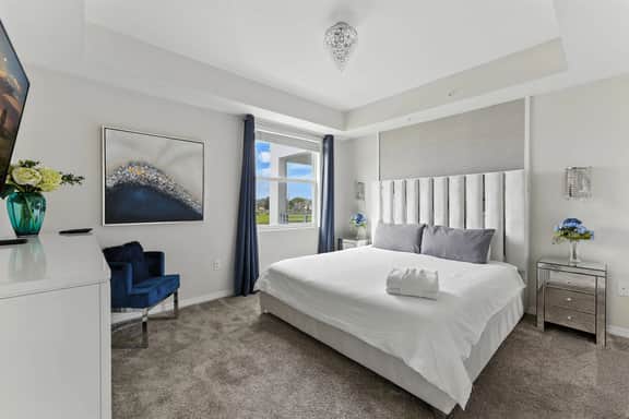 Beautiful Lakeview Retreat Near Disney - Image 3