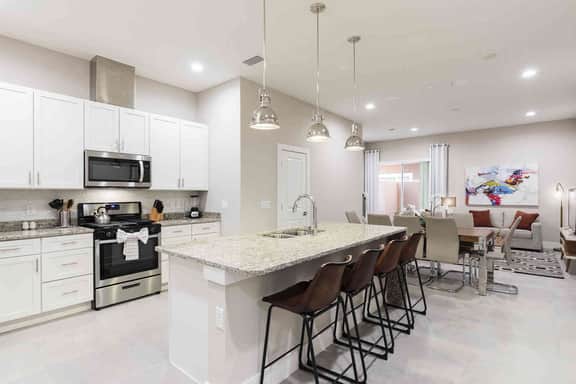Chic 4 Bedroom at Summerville, Minutes from Disney - Image 4