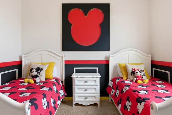Chic 4BR with Pool, Game Room & Mickey Rooms - Image 4