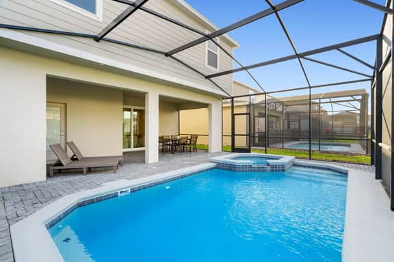 Chic 7Bed with private pool, theme bedrooms - Image 2