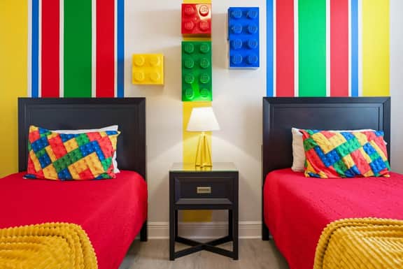 Chic 8BR All Suites with Pool and Game Room - Image 3