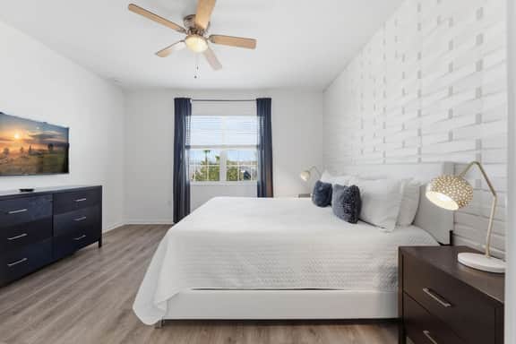 Chic Modern Escape, 12BR, Pool and Game Room - Image 4
