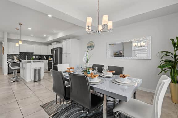 Cozy & Stylish 2BR Condo, Prime Storey Lake Spot - Image 5