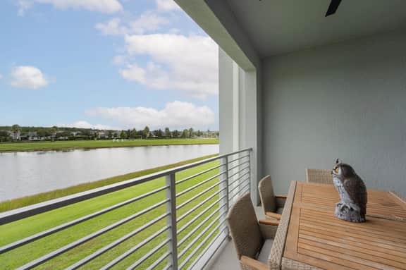 Elegant 2BR in Storey Lake, Top Location - Image 2