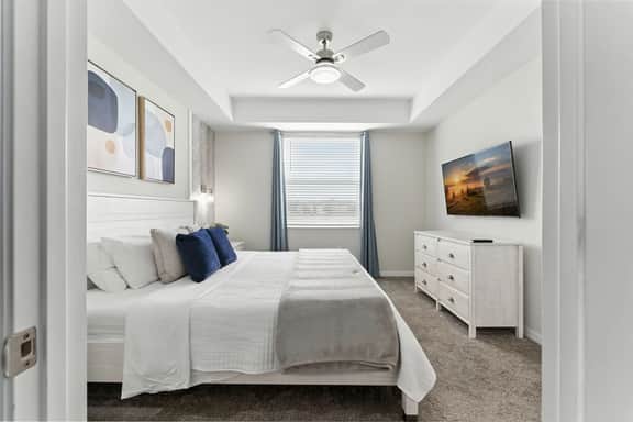 Elegant 2BR in Storey Lake, Top Location - Image 3