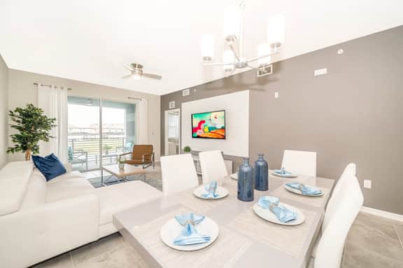 Elegant 2Bed Condo in Storey Lake, Prime Location - Image 2