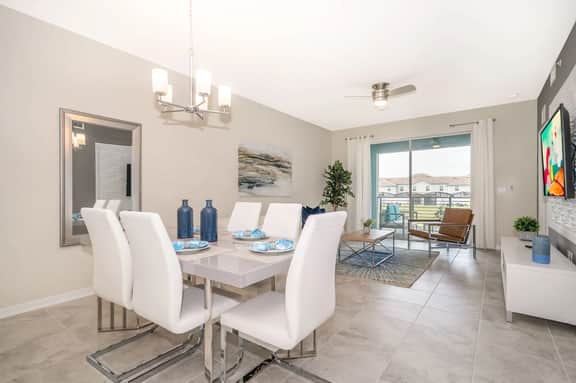 Elegant 2Bed Condo in Storey Lake, Prime Location - Image 3