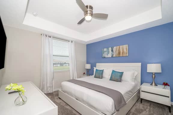 Elegant 2Bed Condo in Storey Lake, Prime Location - Image 2