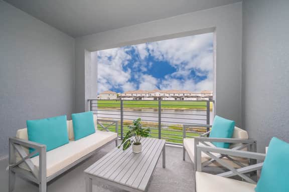 Elegant 2Bed Condo in Storey Lake, Prime Location - Image 4