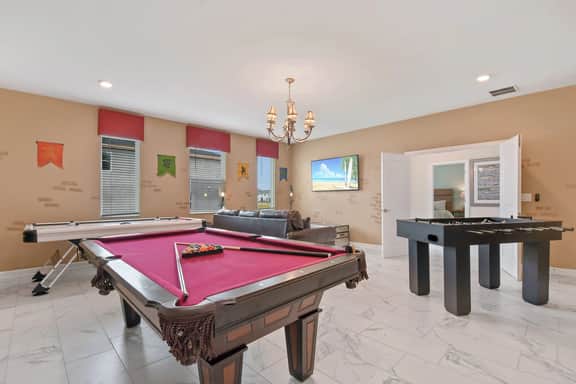 9BR Family Retreat, Private Pool, Storey Lake - Image 3