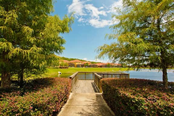 Lake View and Private Pool 4BR at Bella Vida - Image 5