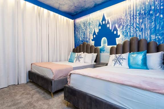 Luxurious Home Theme Beds & Private Pool - Image 3
