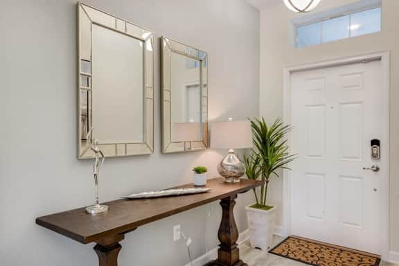Luxury 5BR Home, Private Pool, Prime Location - Image 2