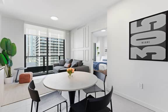 Luxury Miami Stay for 5 Guests - Image 2