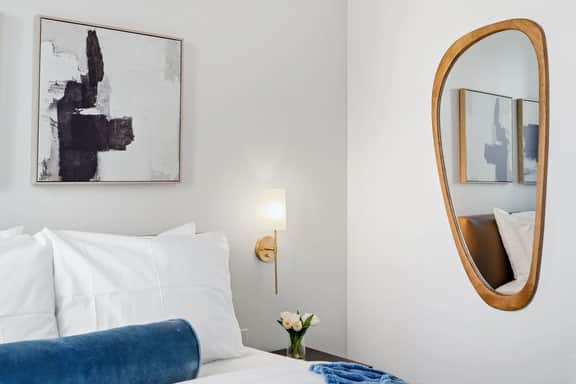 Luxury Miami Stay for 5 Guests - Image 3