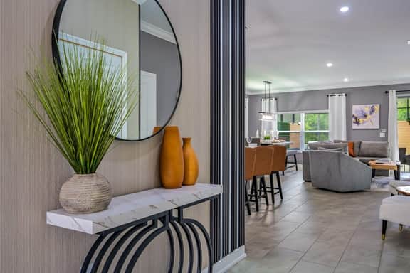 Luxury, Corner Lot, Pond View Vacation Home - Image 2