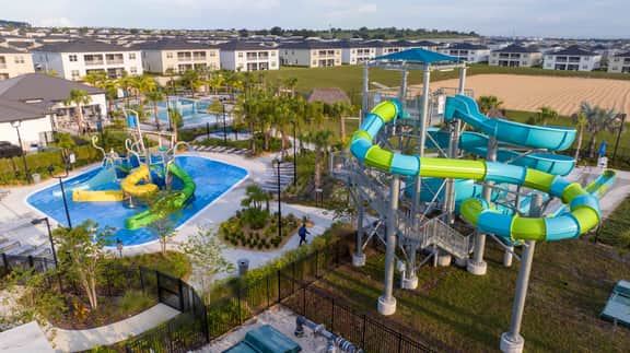 Modern 5BR Retreat, Pool, Water Park & More - Image 5