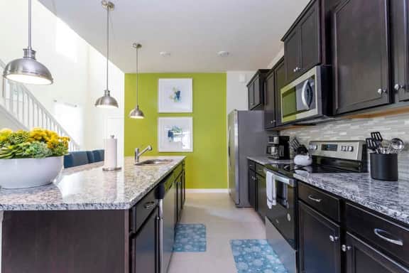 New & Fun Family Getaway - Super Cute Home - Image 3