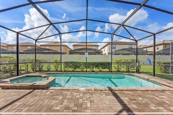 Pet Friendly Amazing 5 BR sleeps 10 - Image 3